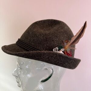 Vintage 1960s Alpine Wool Hat with Feathers Rein Haar